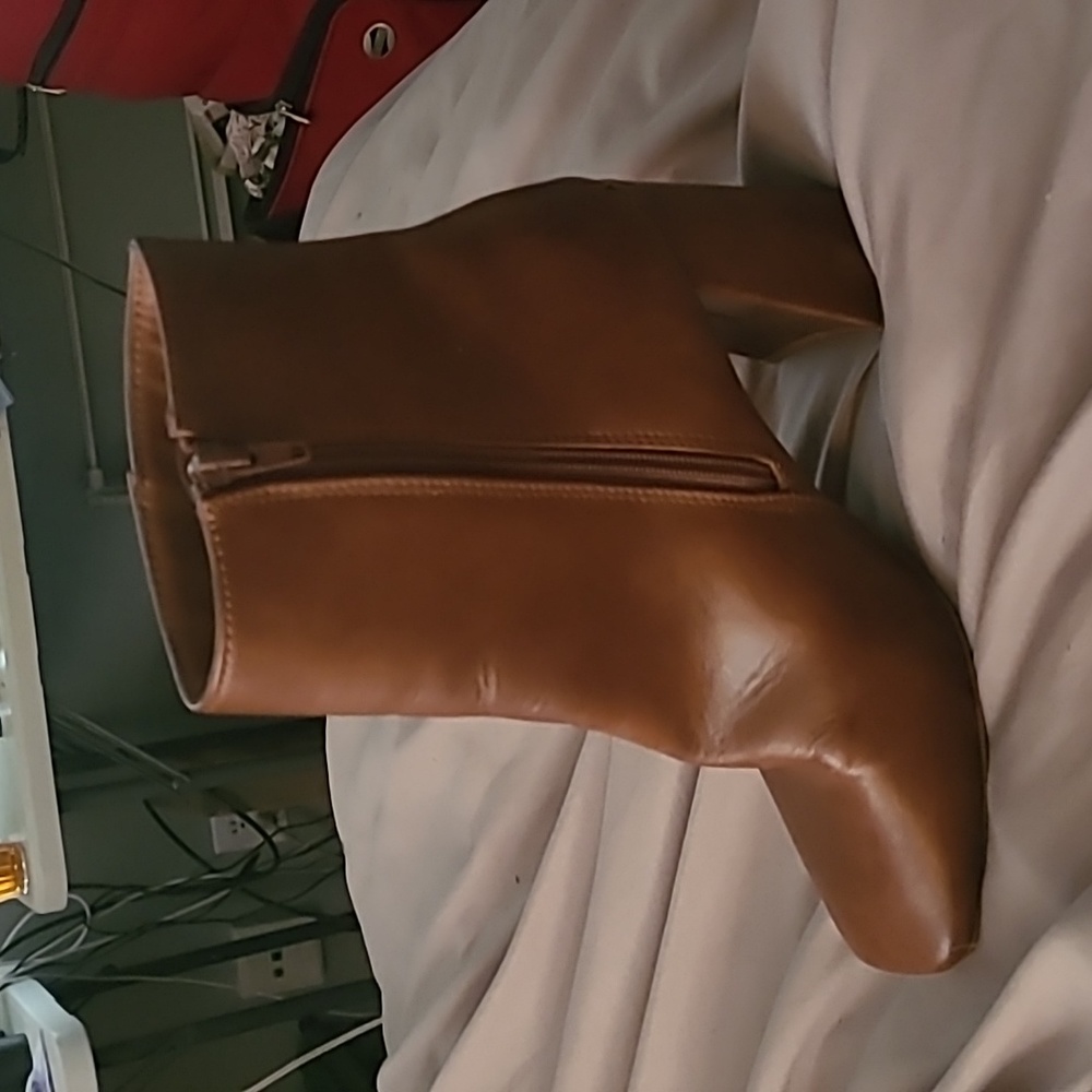 Verona heel boots